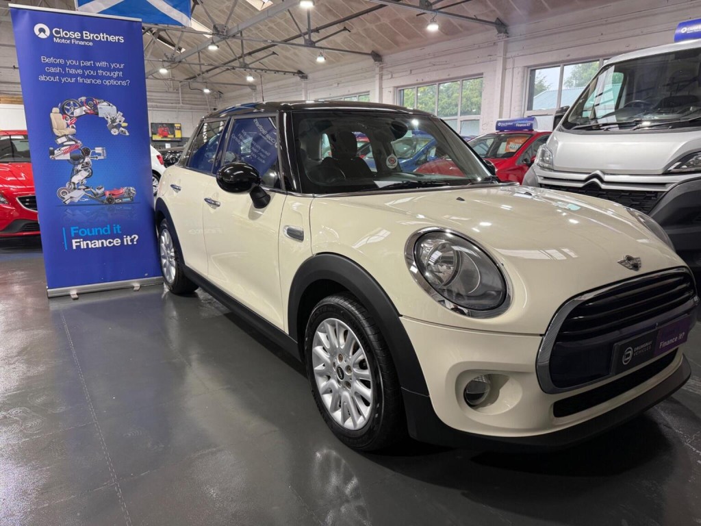 2016 MINI HATCH